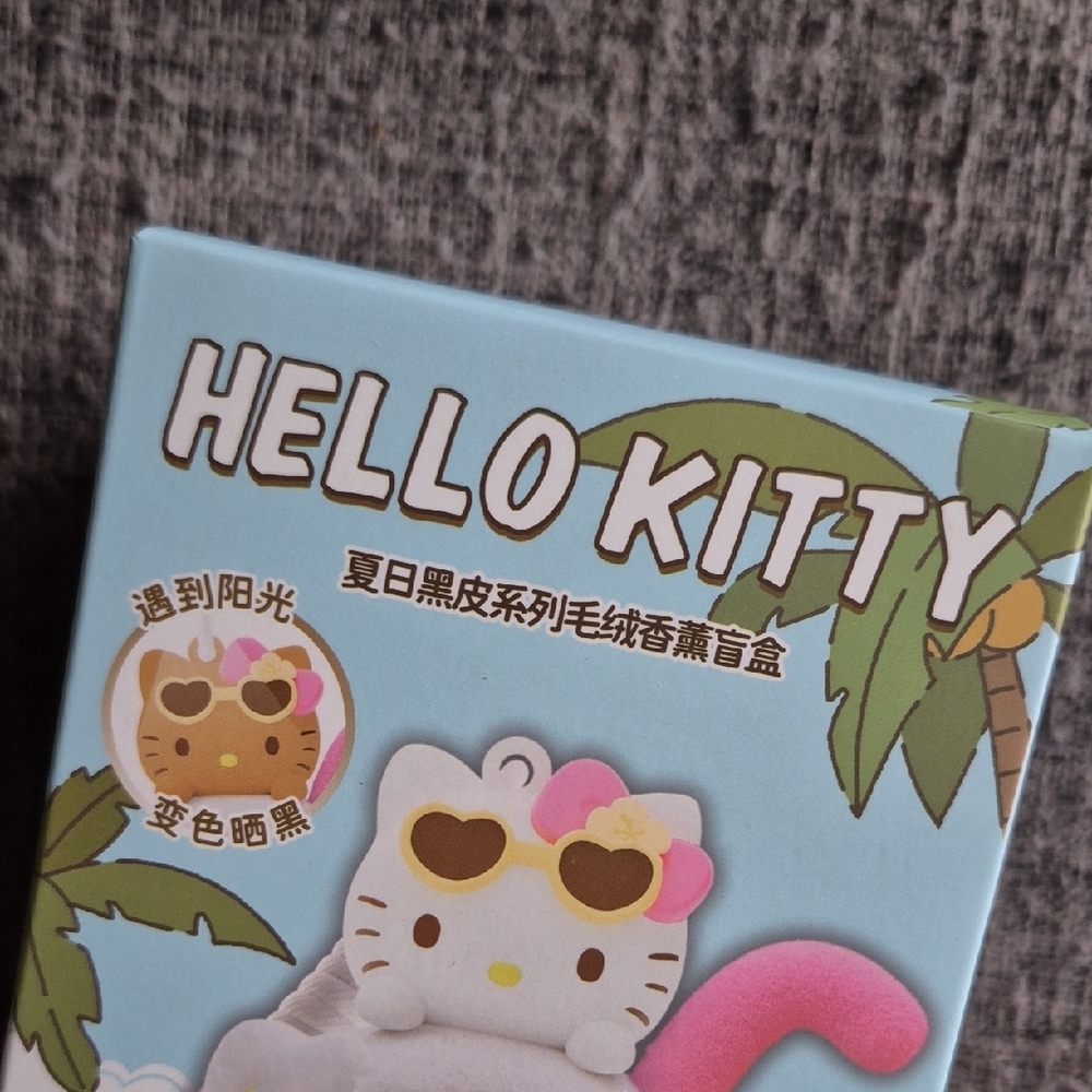 SEALED HELLO KITTY Blind Box Beach - Picture 2 of 7